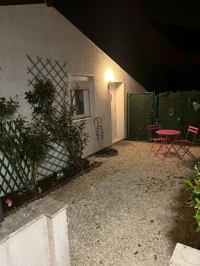 Maison Studio Le Bois Fleuri Croissy-Beaubourg Exterior foto